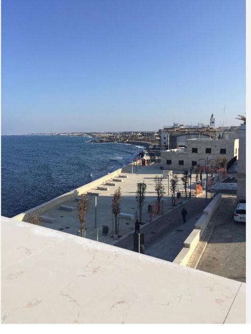 La Terrazza Sul Mare Apartment Джовинацо Екстериор снимка